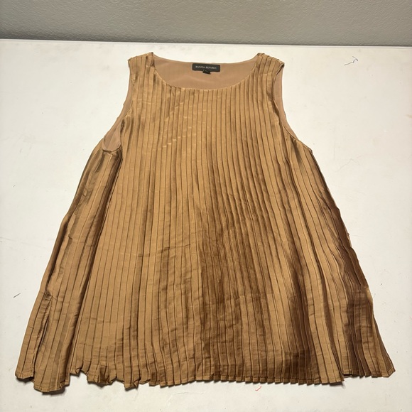 Banana Republic Tops - Banana Republic Tan Pleated Sleeveless Blouse